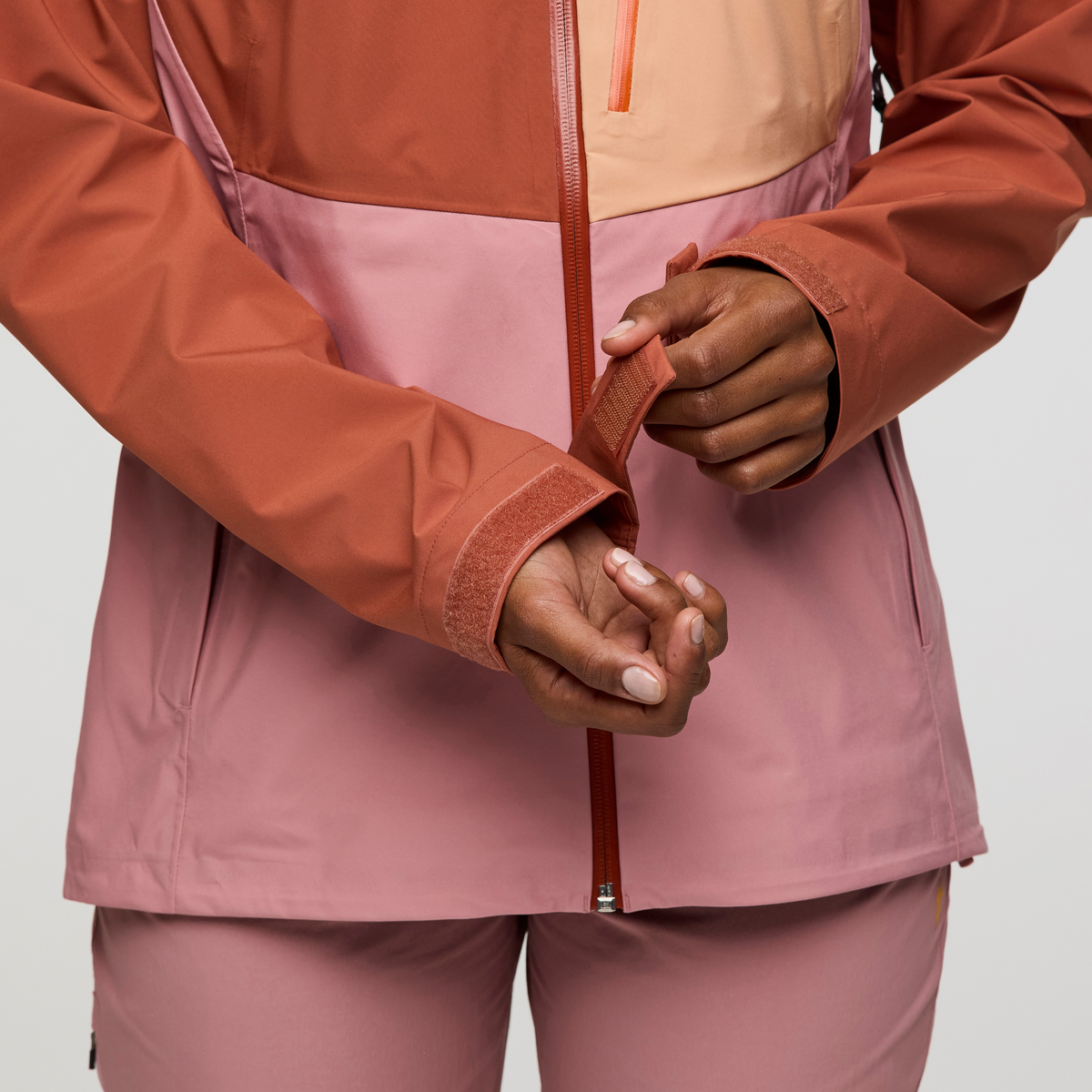 Impermeo 3L Hooded Shell Jacket - Women's - Image 36